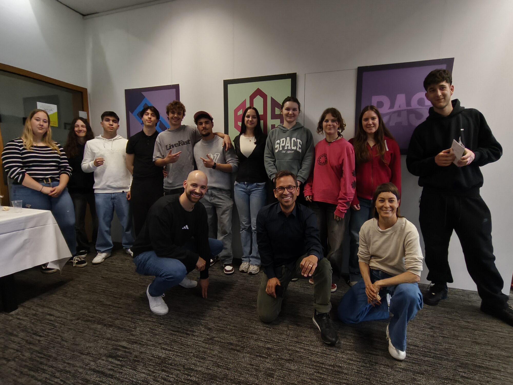 Kunst trifft Berufsalltag Beitragsbild